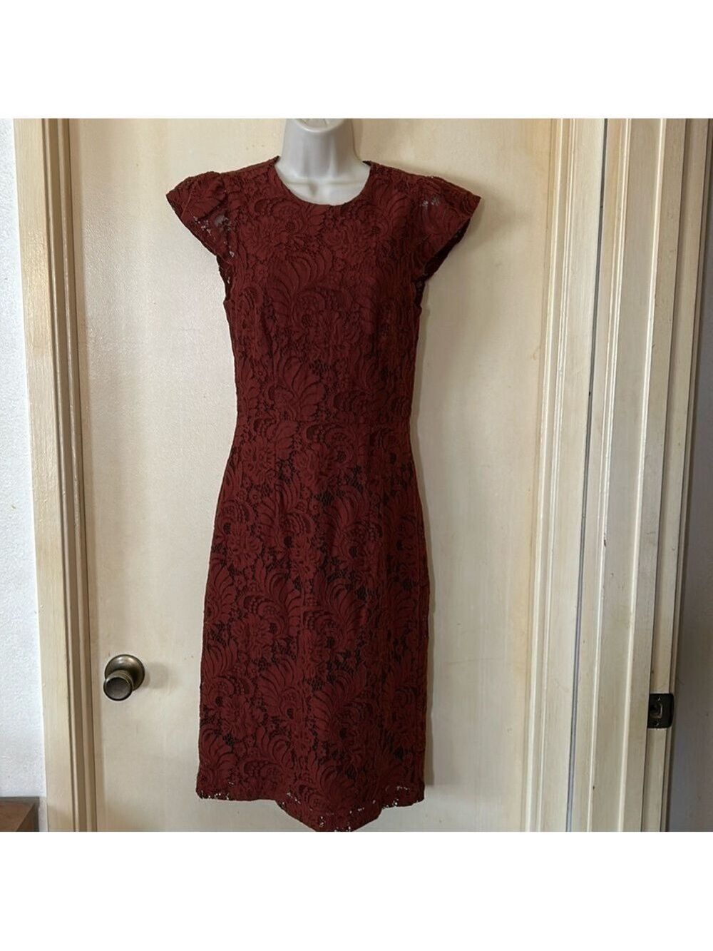 H&M  Rust Knee-length full lace dress with cap sleeves size 4